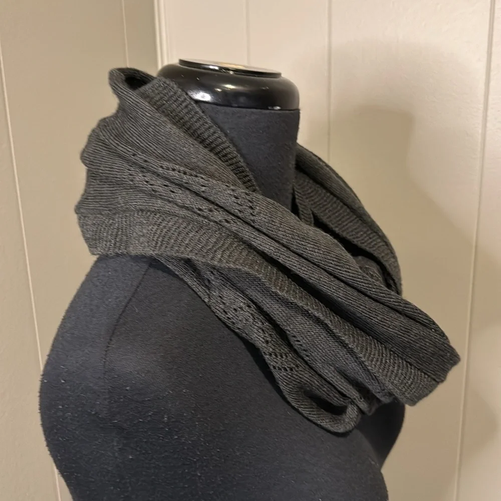 Michael Michael Kors Unisex Women’s Men’s Infinity Scarf Knit Breathable